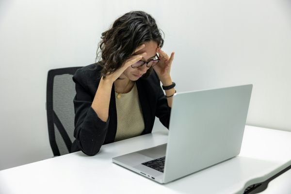 Découvrez comment l'activité physique peut atténuer les symptômes du syndrome de fatigue chronique